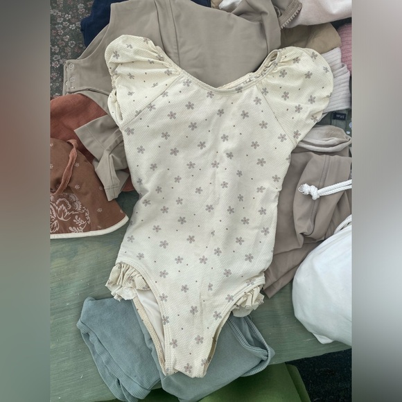 Baby and toddler swimsuits, excellent used condition - Picture 5 of 7